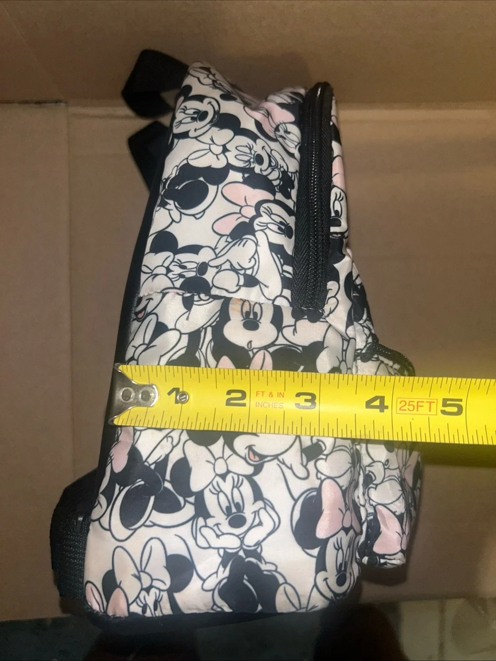 MINNIE MOUSE ZIPPERED BACKPACK